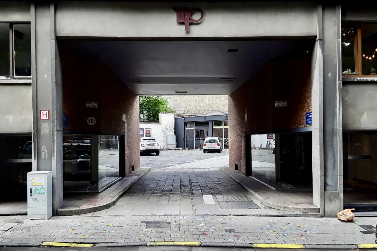 Photo de terrain de parking hors voirie a Schaerbeek